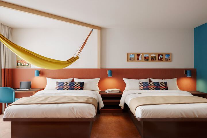 Room 8 of 15