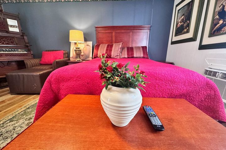 Room 52 of 91