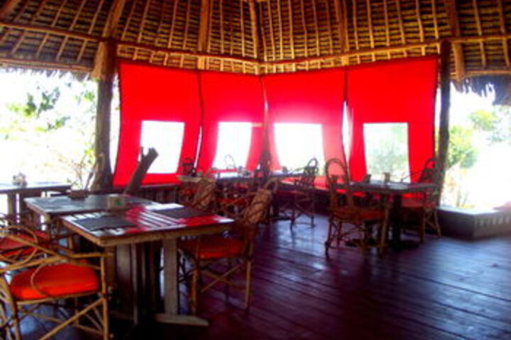 Dining 51 of 63
