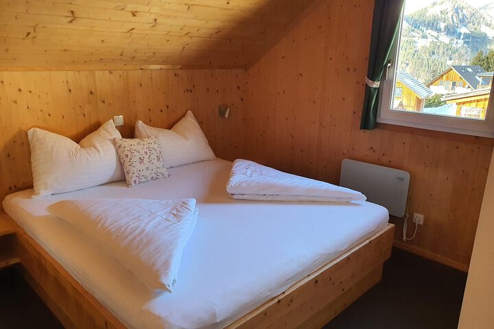 Room 5 of 40