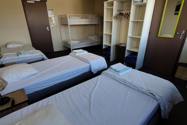 Room 6 of 59