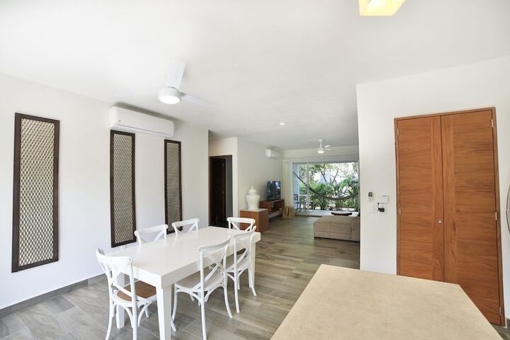 Room 10 of 21