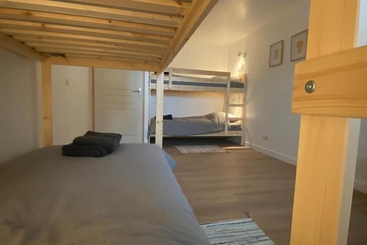 Room 34 of 47