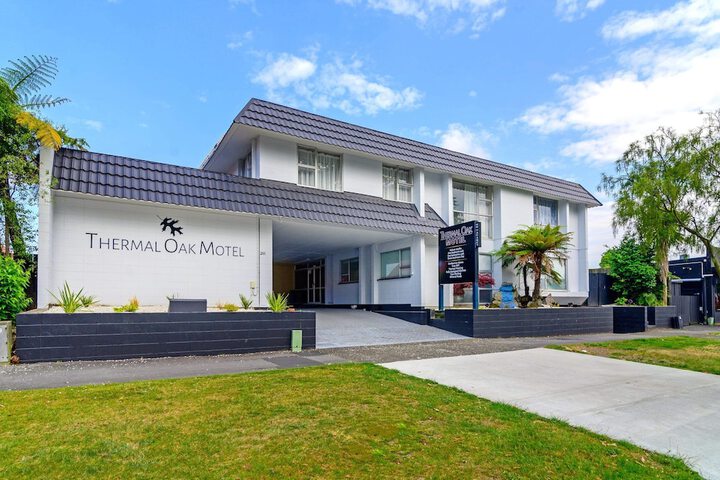 Thermal Oak Motel