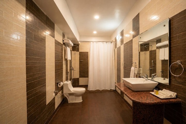 Room 9 of 20