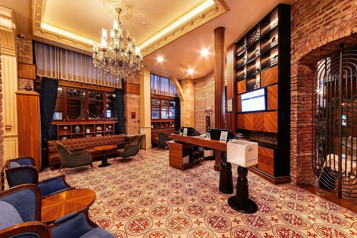 Hotel 104 of 105