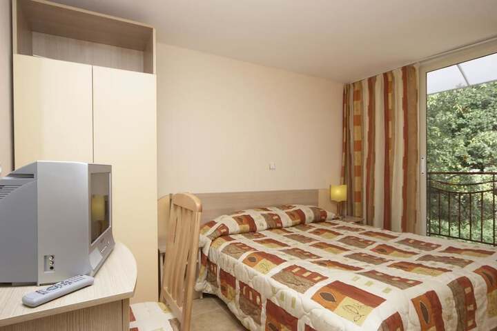 Room 2 of 23