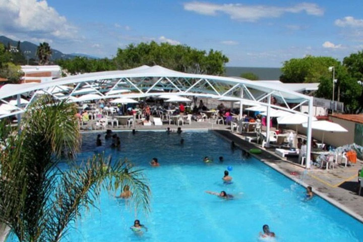 Pools & Facilities