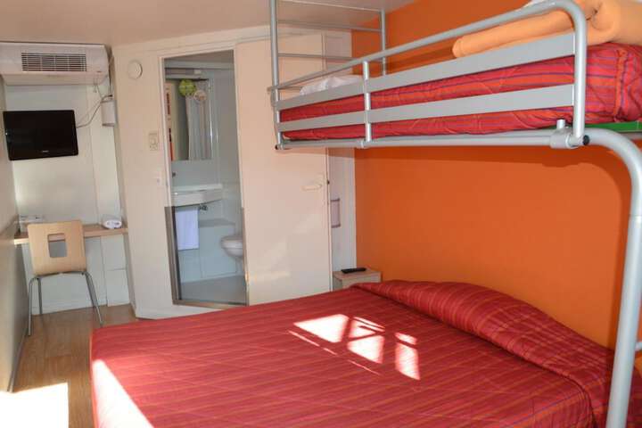 Room 6 of 29