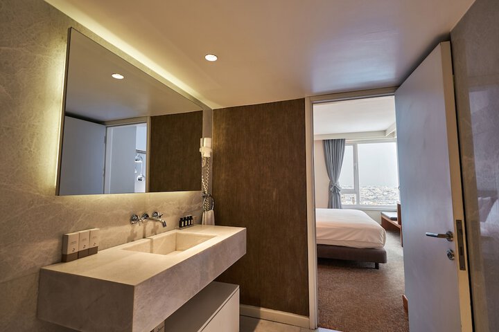 Room 40 of 61