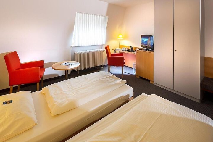 Room 20 of 39