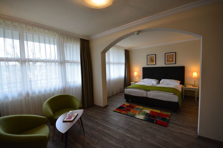 Room 7 of 38