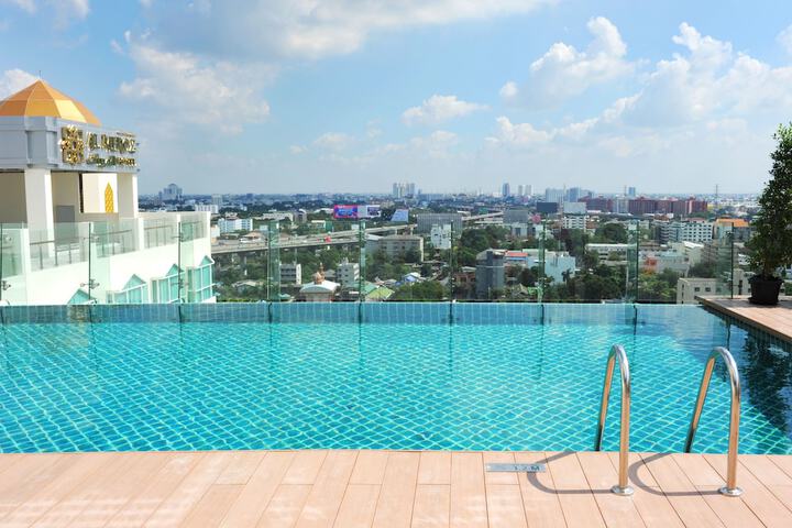 Pool 45 of 91