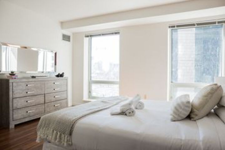 Room 10 of 24