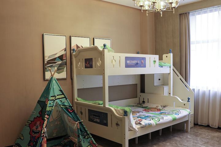 Room 9 of 45
