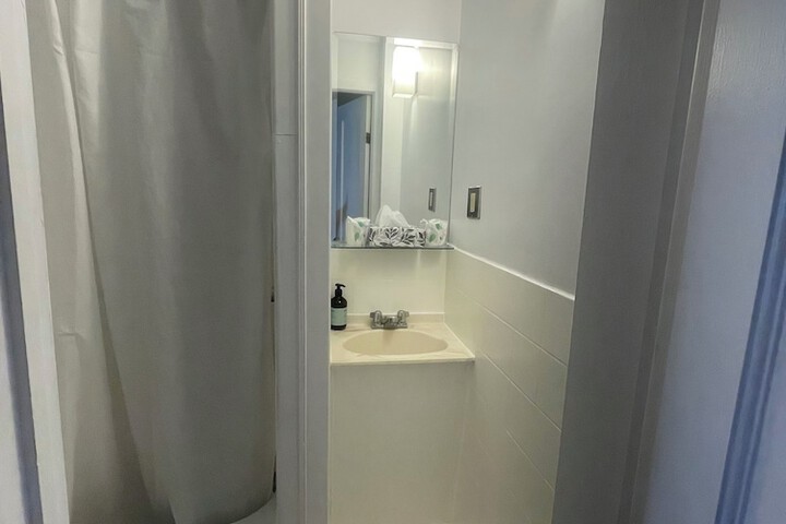 Room 104 of 125