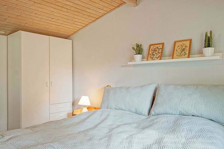 Room 2 of 14