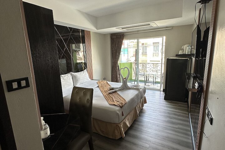 Room 14 of 38