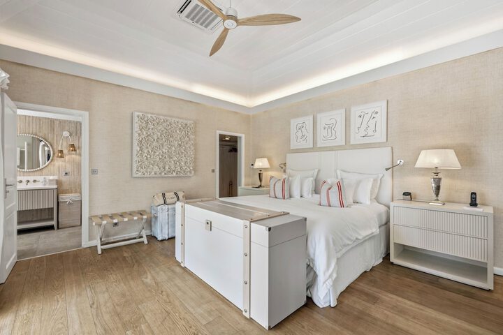 Room 8 of 94