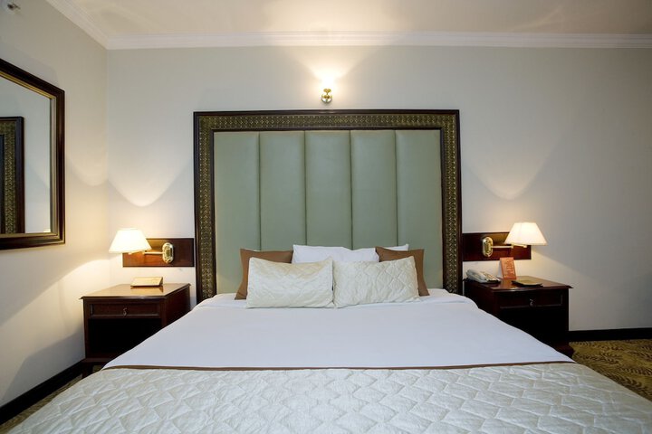 Room 22 of 259