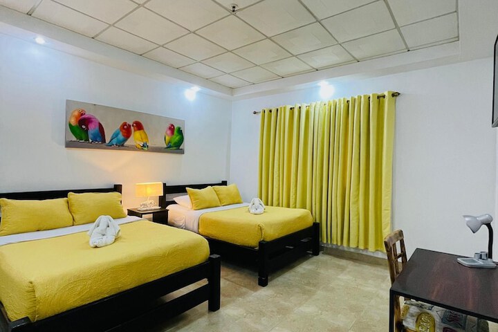 Room 6 of 15