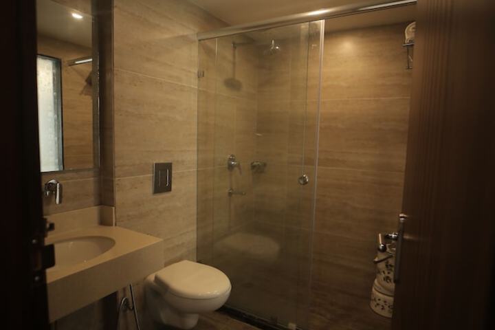 Room 8 of 21