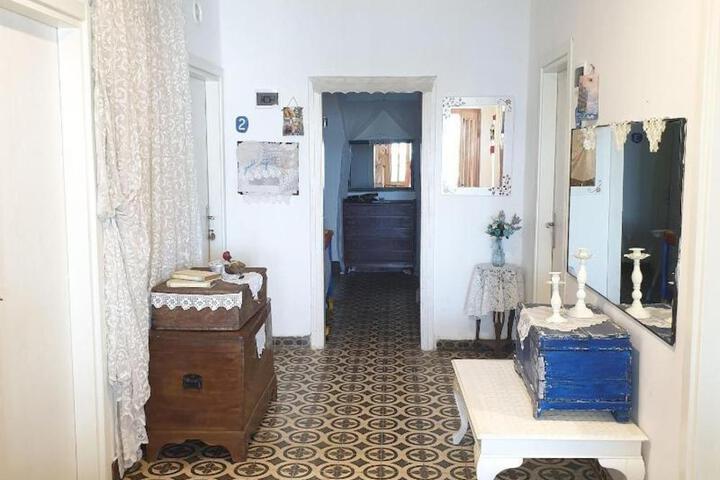 Lacivert Hotel