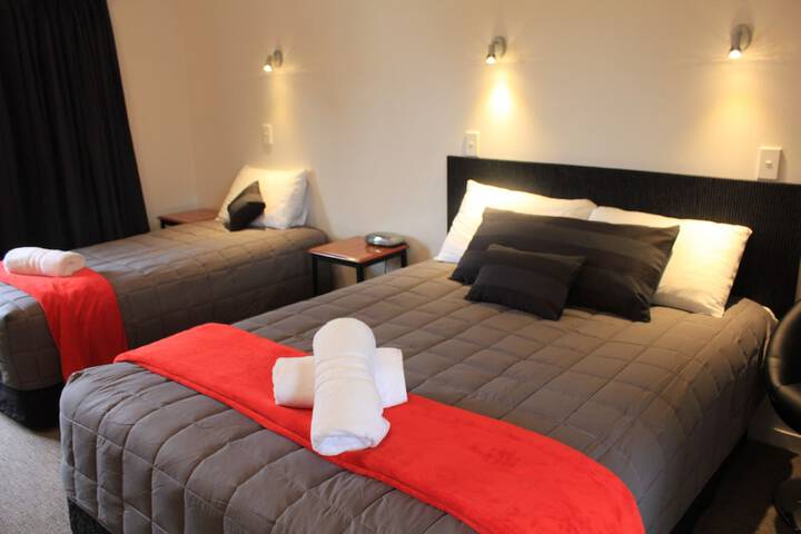 Room 10 of 43