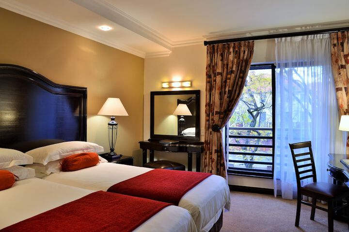 Room 10 of 85