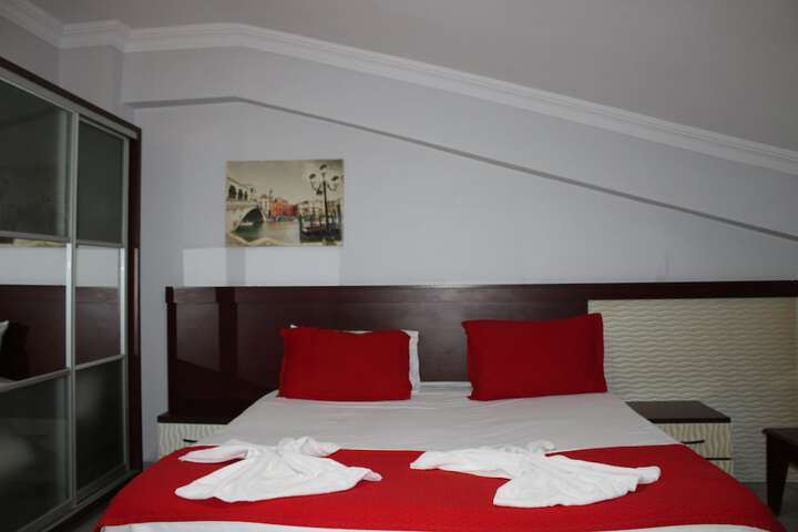 Room 9 of 49