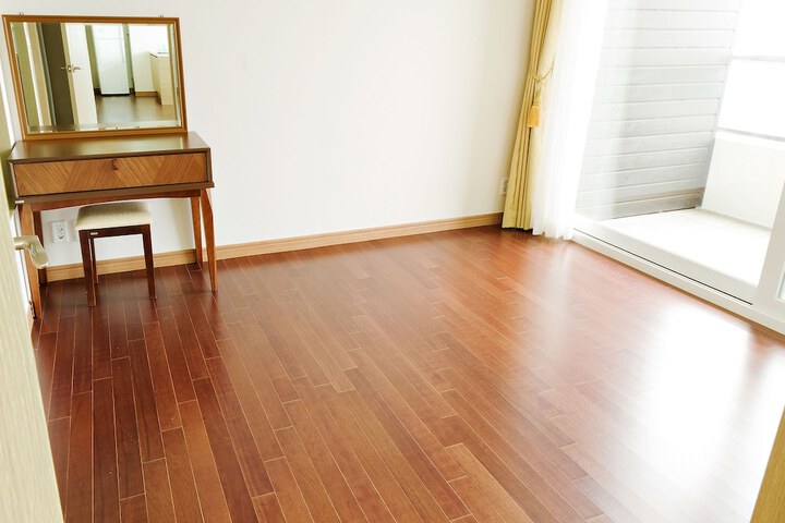 Room 4 of 22