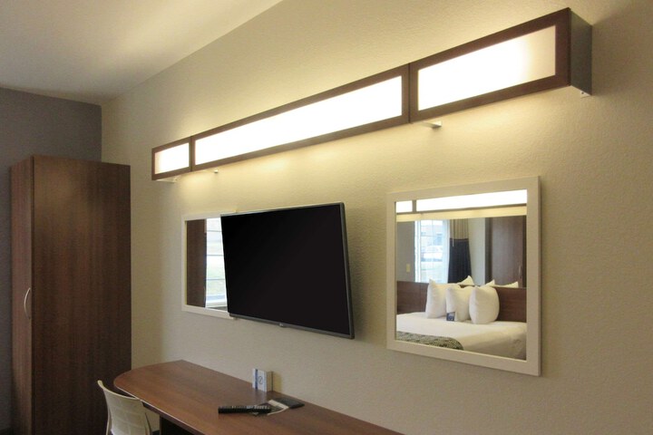 Room 4 of 24