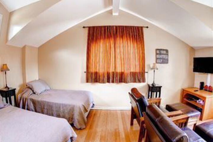 Room 6 of 27