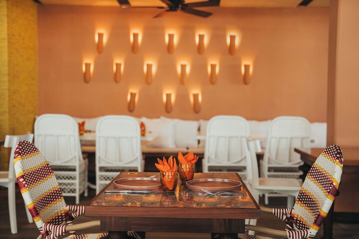 Dining 98 of 157