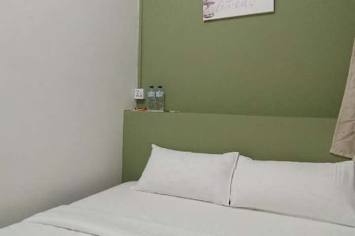 Room 16 of 30