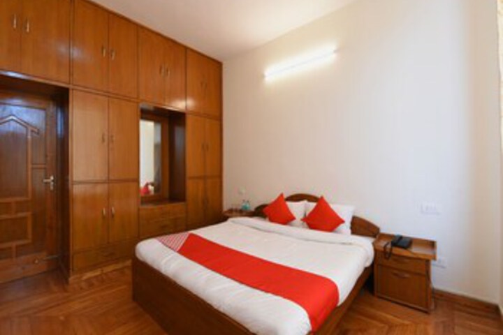 Room 16 of 25