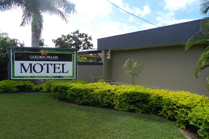 Hotel Exterior 67 of 72