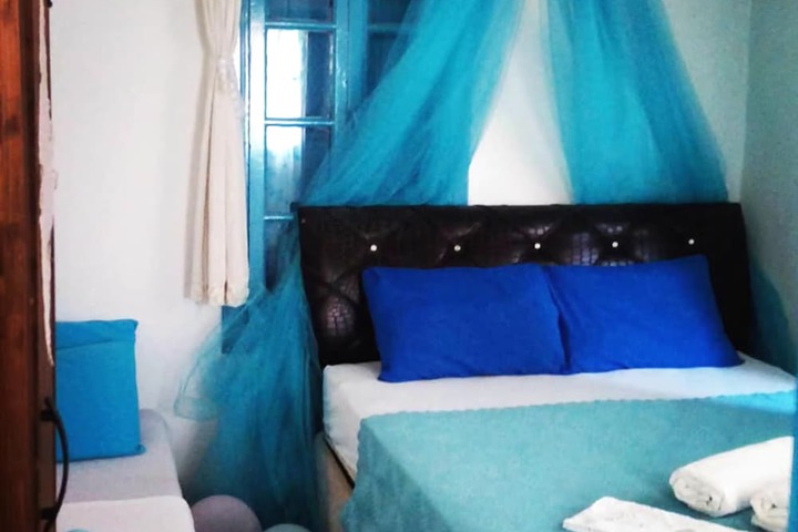 Room 3 of 21