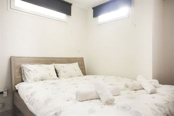 Room 21 of 74