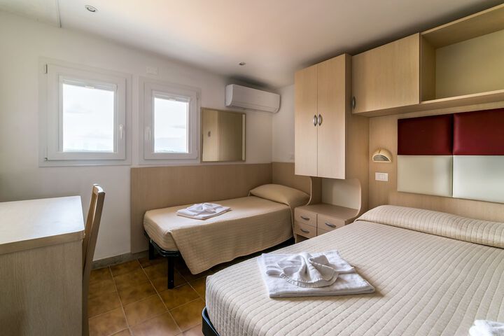 Room 40 of 59