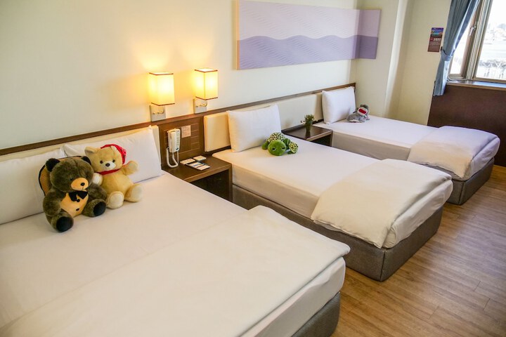 Room 42 of 87