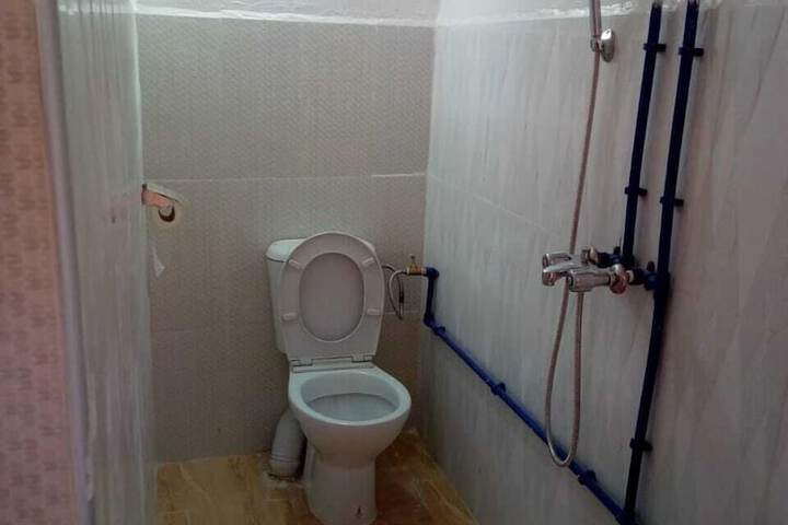 Room 7 of 18