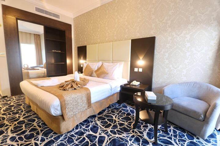 Room 15 of 39