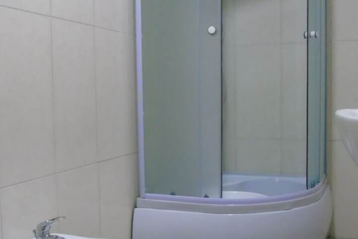 Room 16 of 24