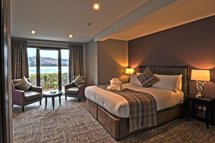 Room 4 of 43