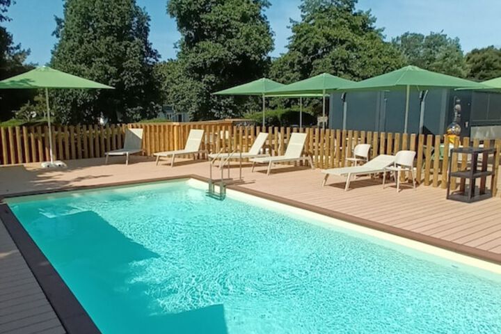 Pool 15 of 25