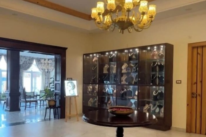 Hotel Interior 9 of 161