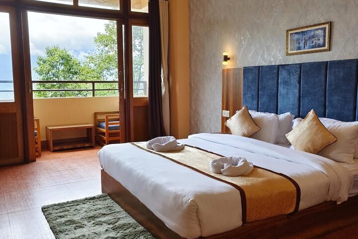 Room 4 of 11