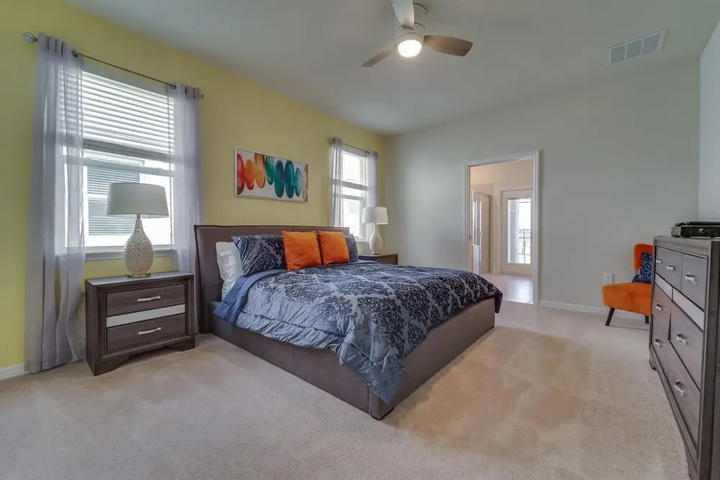 Room 3 of 37