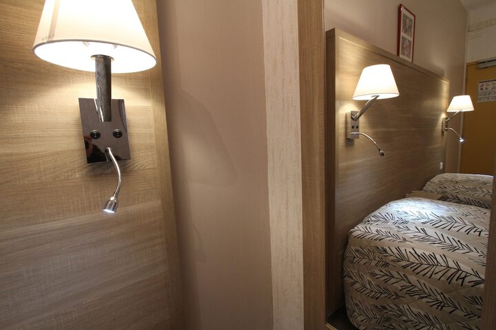 Room 12 of 41